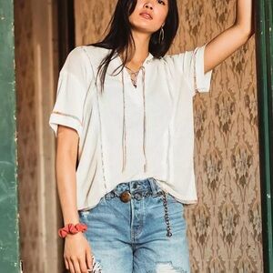 Gimmick Tie White Crochet Inset High Low Hem Top boho indie size medium women’s